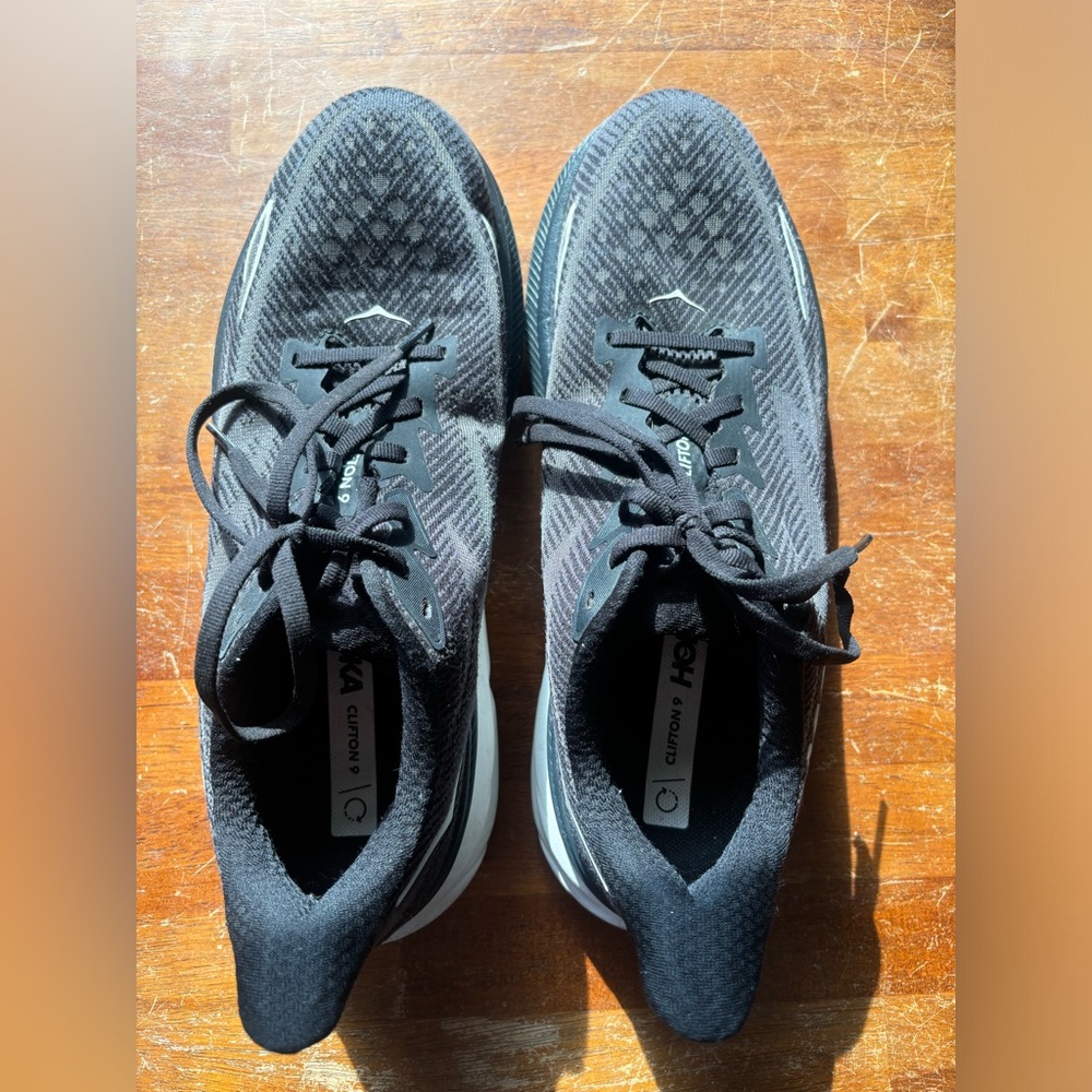 Hoka Black and White Clifton 9 Men’s Sneakers - Picture 4 of 9